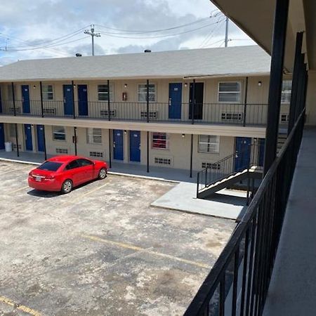 Texas Inn Seguin Exteriér fotografie